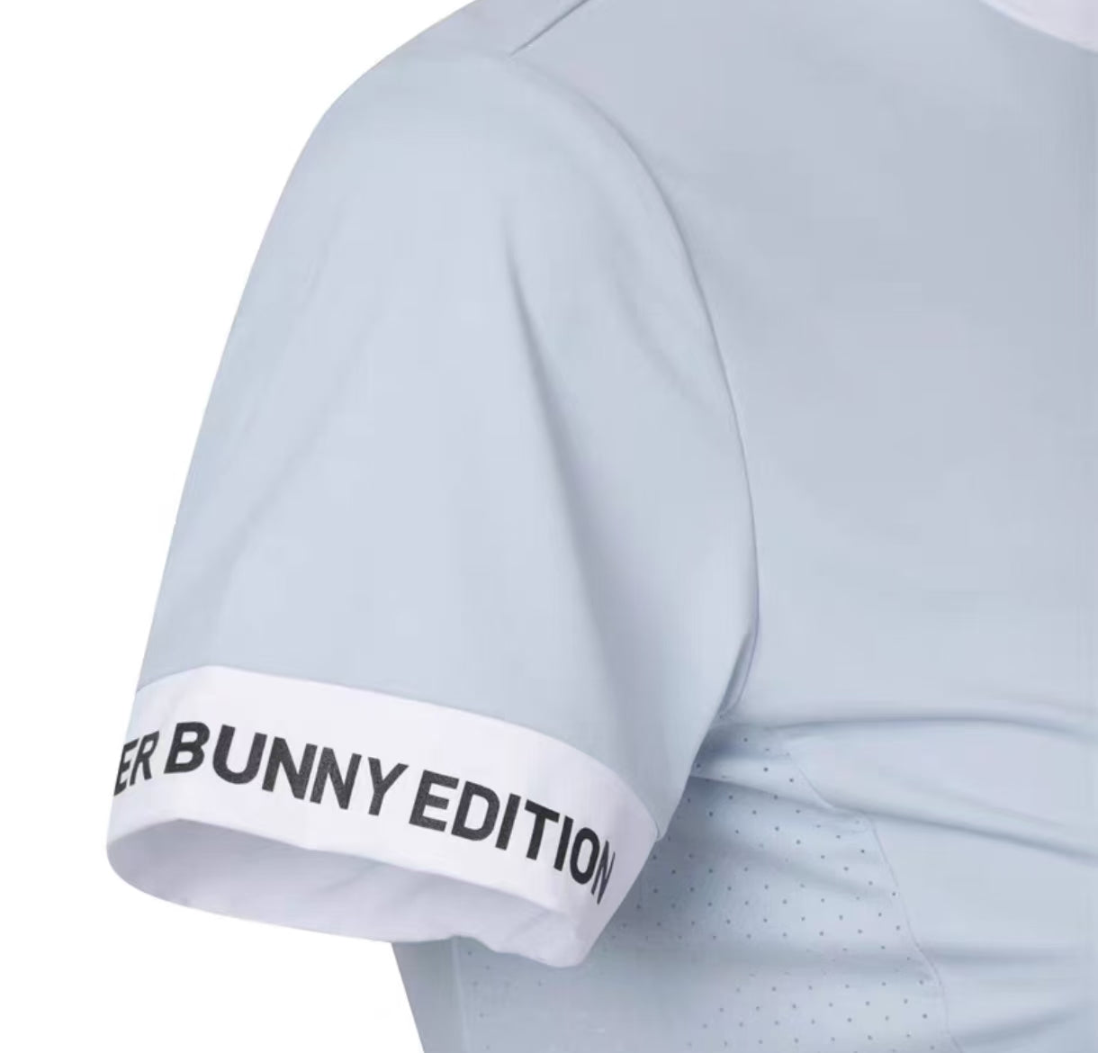Master Bunny Edition レディース スタンドカラー ゴルフシャツ（ブルー）の商品画像