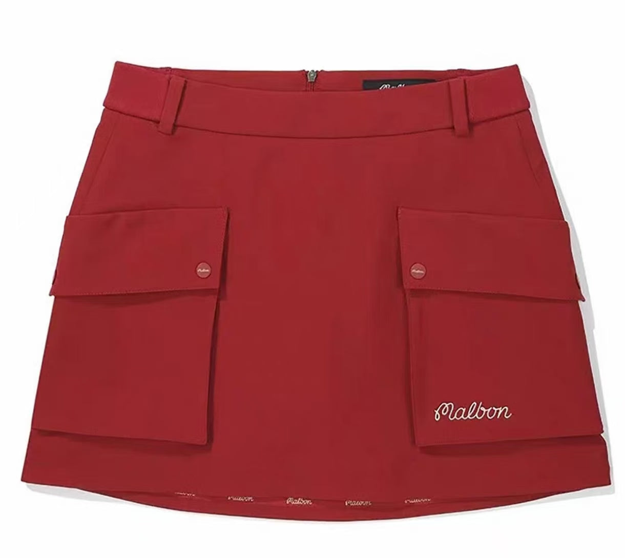 Malbon Golf レディース ポケット付き プリーツゴルフスコート（レッド） - ロゴ ディテール