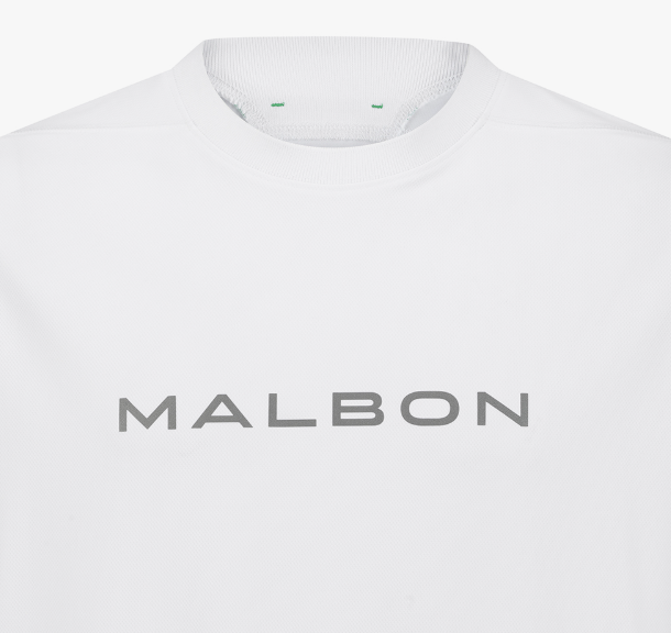 Malbon クーリング パフォーマンスTシャツ ホワイト 胸元ロゴ ディテール