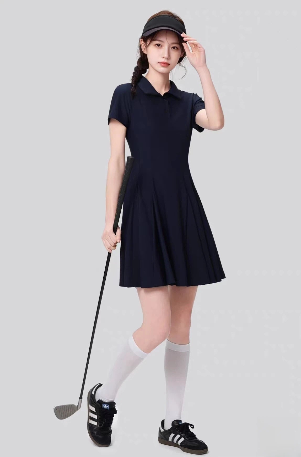 OZERO レディース ネイビー Aラインゴルフドレス ネイビー モデル正面着用